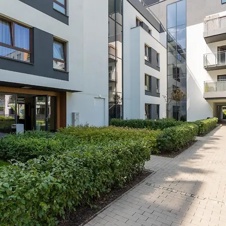 Sarmacka With Balcony Wilanow By Renters Appartement Varsovie