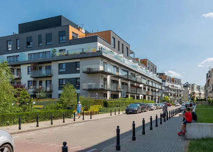 Sarmacka With Balcony Wilanow By Renters