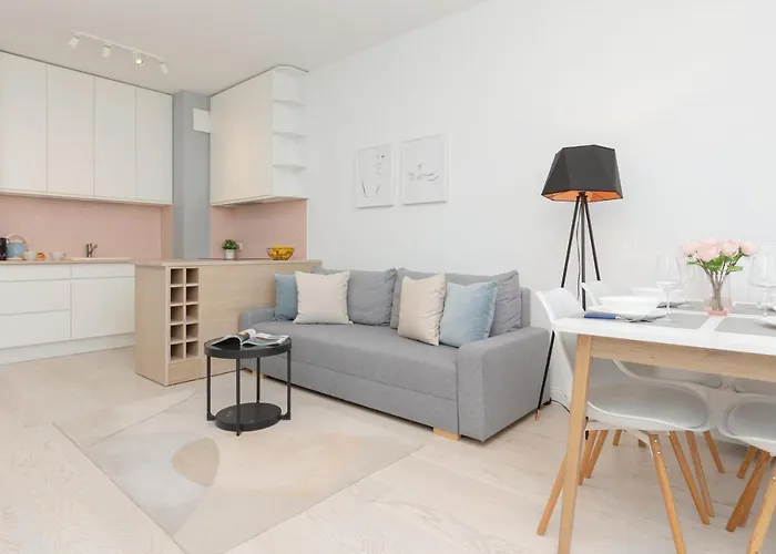 Sarmacka With Balcony Wilanow By Renters