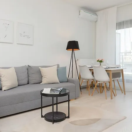 Sarmacka With Balcony Wilanow By Renters Apartament Warszawa