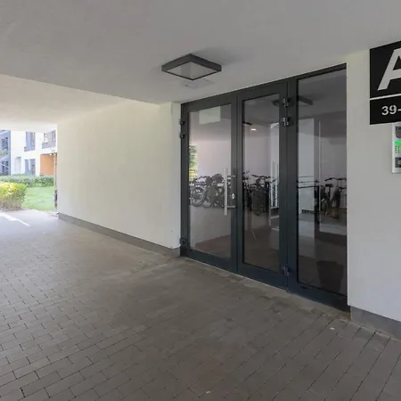 Sarmacka With Balcony Wilanow By Renters Apartament Warszawa